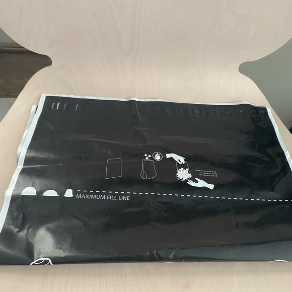 Nespresso VertuoPlus Bundle by Breville (with frother and de-scaler) - Picture 8 of 8